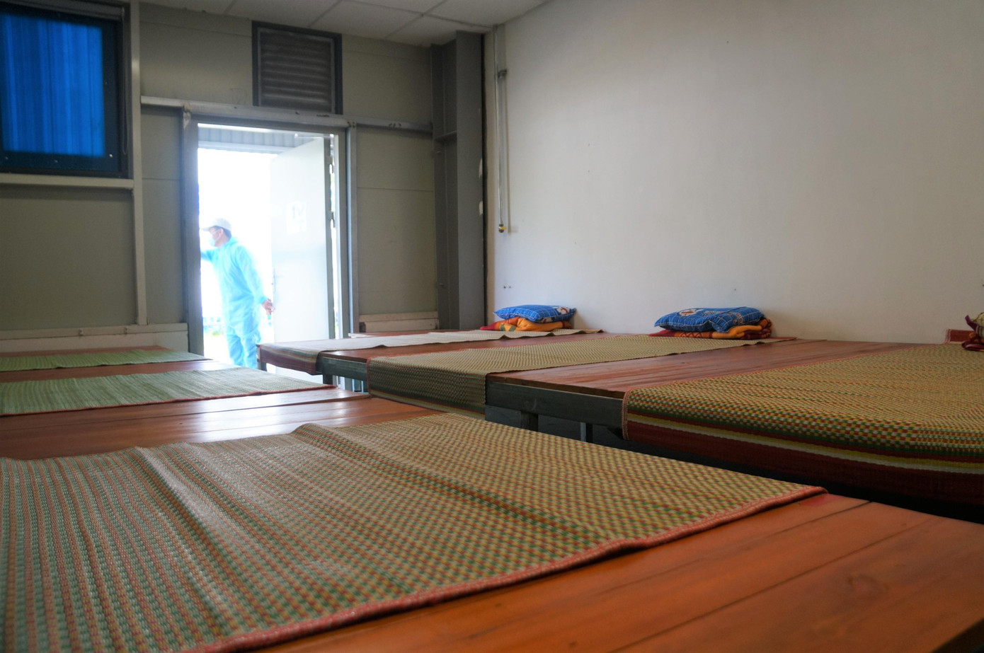 Một doanh nghiệp khác, Cty S-Dragon Bắc Giang cũng chuẩn bị đón 35 công nhân đi làm trở lại.