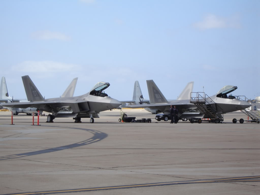 Trường hợp chiến sự nổ ra, Mỹ sẽ dùng tiêm kích tàng hình F-22 để làm chủ không phận