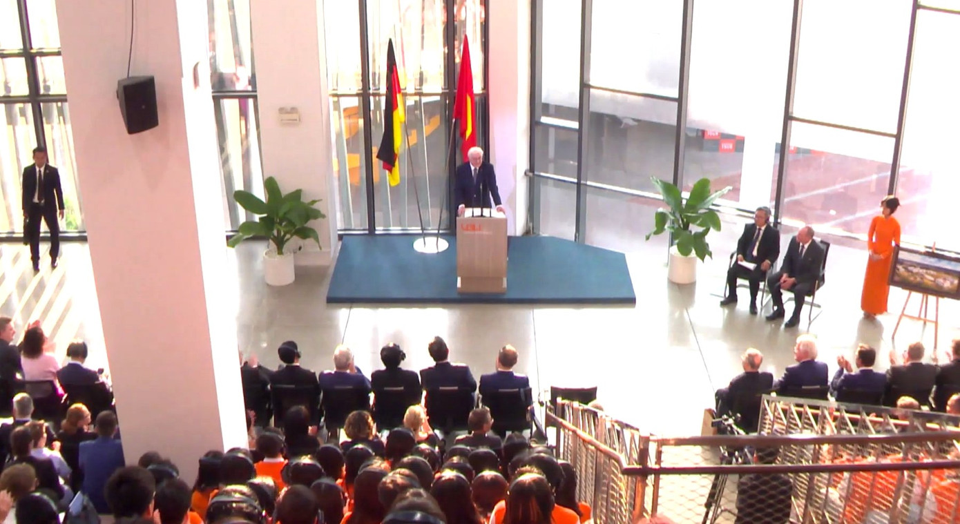 Tổng thống Đức Frank- Walter Steinmeier phát biểu trước sinh viên, giảng viên Đại học Việt - Đức.