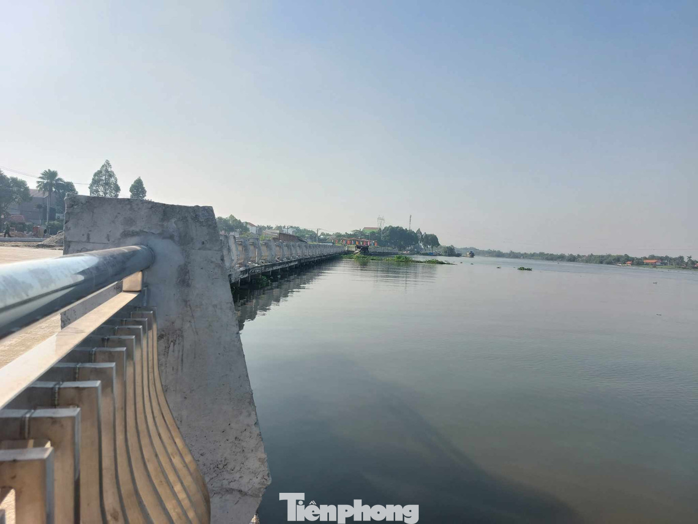 Tuyến đường kết hợp phố đi bộ ven sông Sài Gòn đoạn từ cầu Thầy Năng đến cầu Thủ Ngữ (đường Nguyễn Tri Phương) gần hoàn thiện.