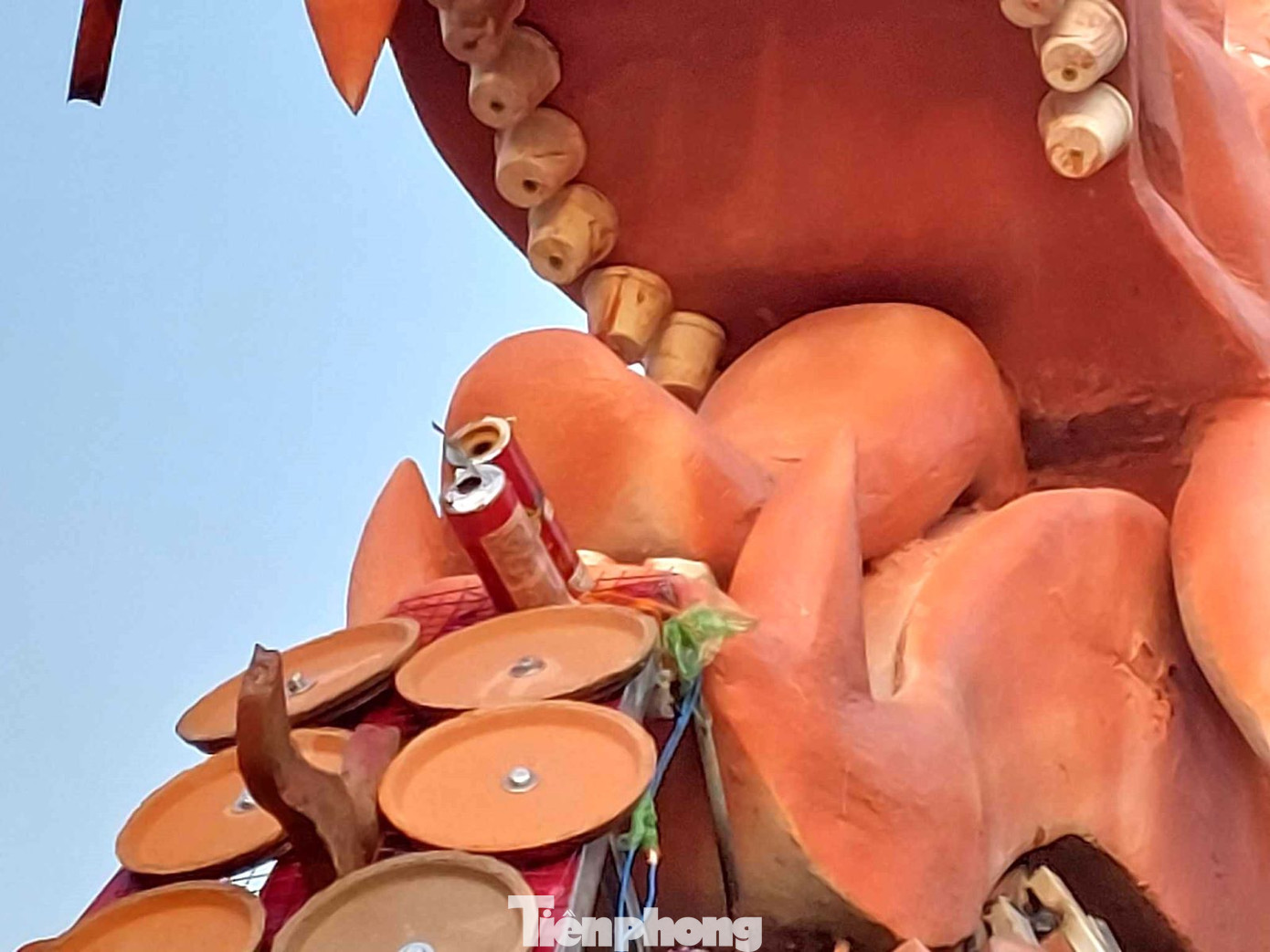 Điểm rồng phun lửa.