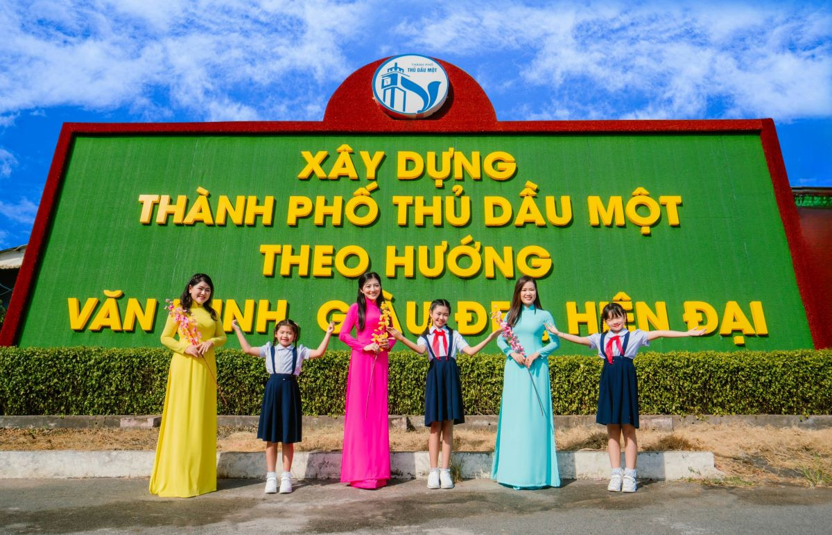 Thành phố Thủ Dầu Một đã thực hiện trang trí nhiều điểm để người dân đến check-in dịp Tết.