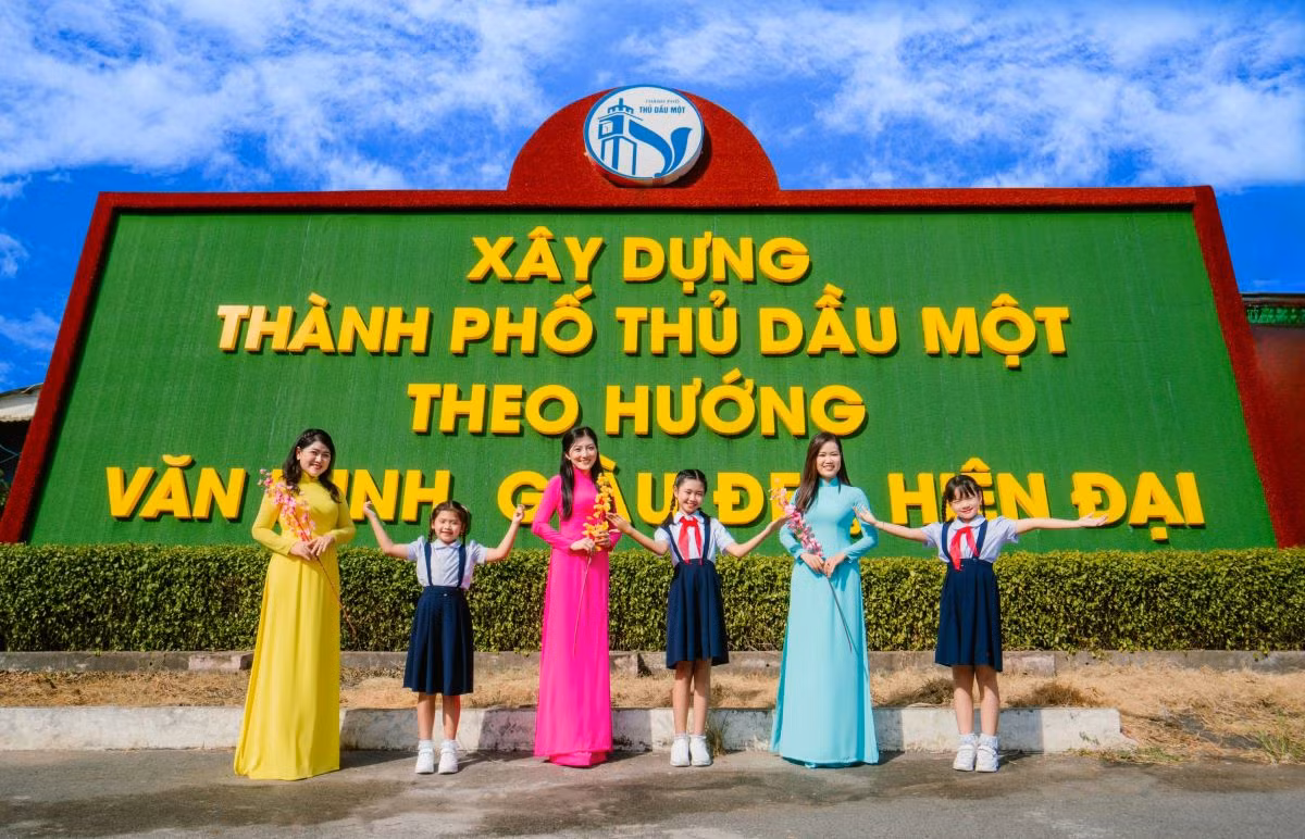 Thành phố Thủ Dầu Một đã thực hiện trang trí nhiều điểm để người dân đến check-in dịp Tết.