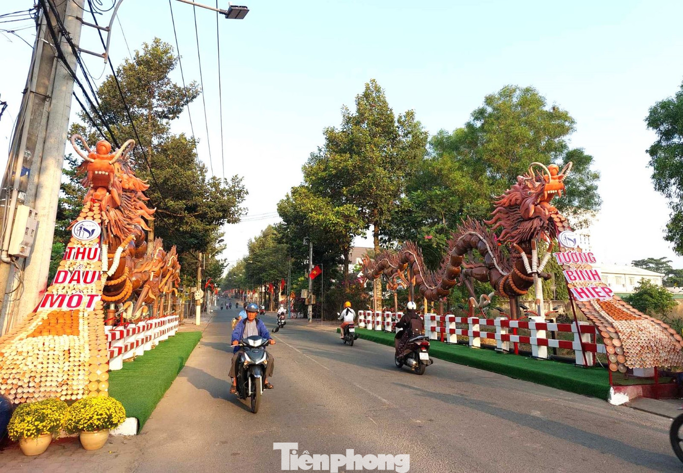 Cặp rồng không chỉ để chào đón Tết Giáp Thìn 2024, mà để xuyên suốt, trở thành một biểu tượng của làng nghề Tương Bình Hiệp.