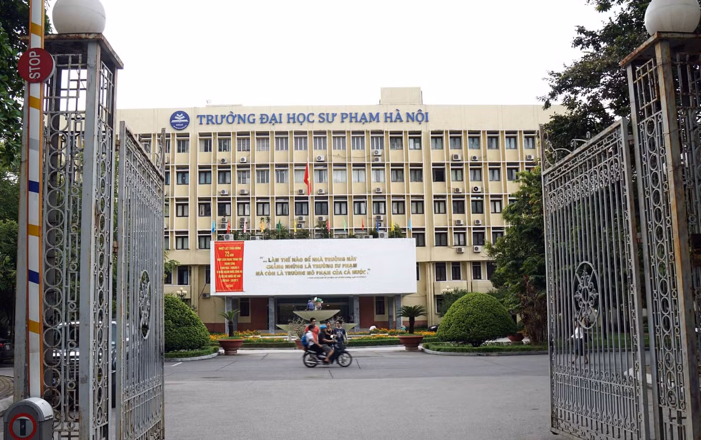 Đề thi môn Toán lớp 10 Trường THPT Chuyên Sư phạm: Dễ ‘ăn điểm’ ảnh 8 Đề thi môn Toán lớp 10 Trường THPT Chuyên Sư phạm: Dễ ‘ăn điểm’ ảnh 8