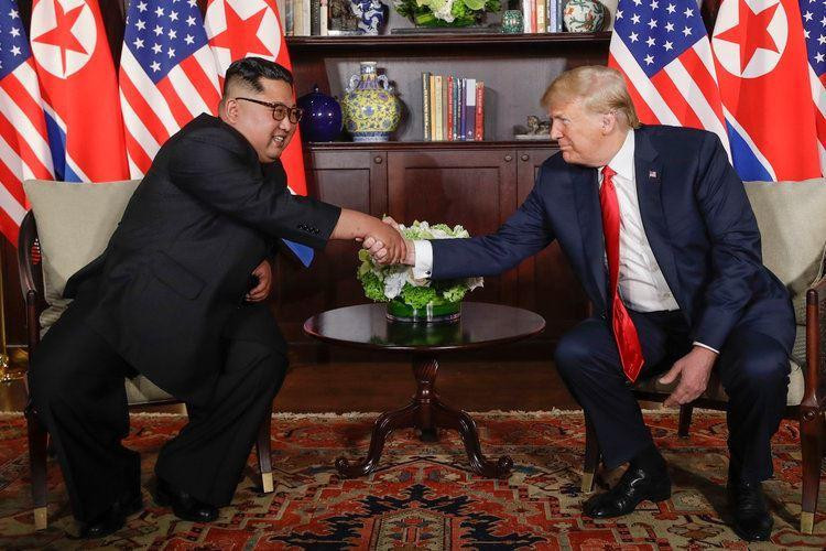 Bữa tối kết thúc, Tổng thống Trump và Chủ tịch Kim rời khách sạn Metropole ảnh 37