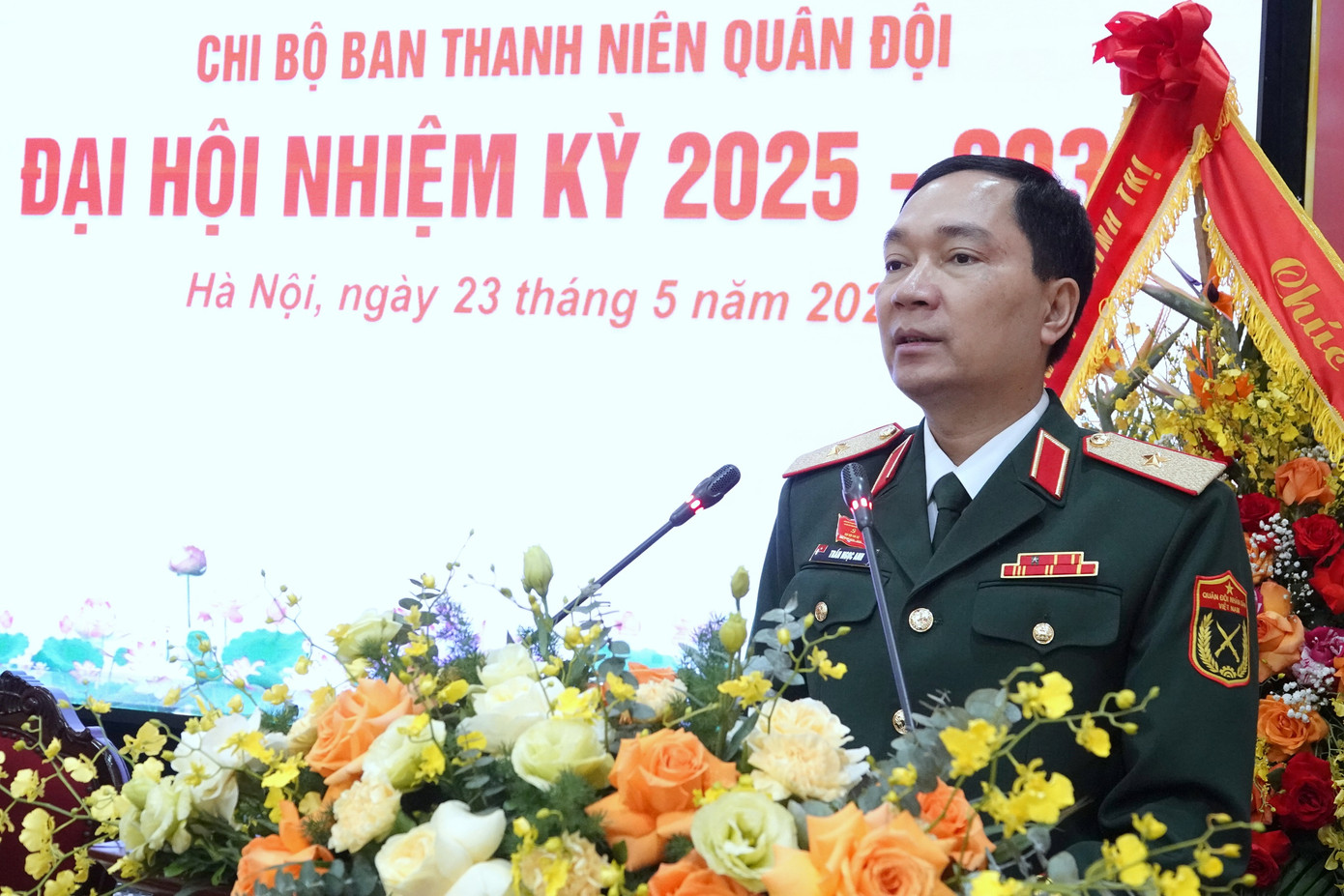 Thiếu tướng Trần Ngọc Anh - Cục trưởng Cục Chính trị (Tổng cục Chính trị Quân đội nhân dân Việt Nam) phát biểu chỉ đạo đại hội.