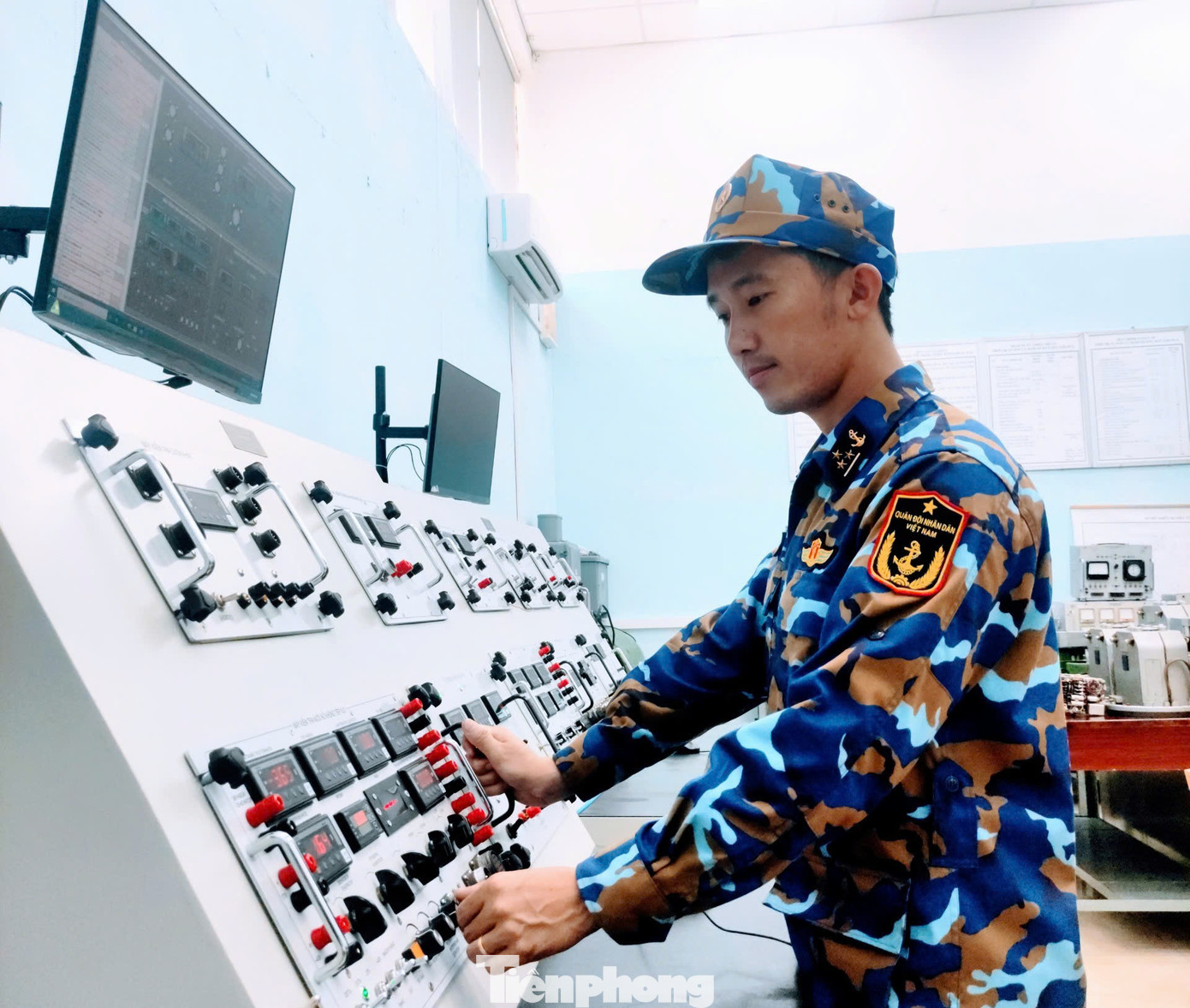 Đại úy Ngô Đức Anh - đề cử Gương mặt trẻ Việt Nam tiêu biểu 2024.