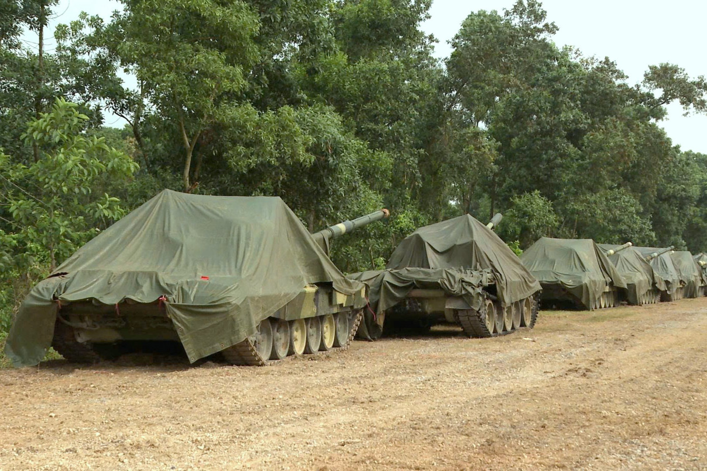 Theo Tổng cục Hậu cần - Kỹ thuật, thời gian qua, các đơn vị của Bộ Quốc phòng đã chủ động làm tốt công tác chuẩn bị trang bị, kỹ thuật cho các phương tiện phục vụ nhiệm vụ A80.