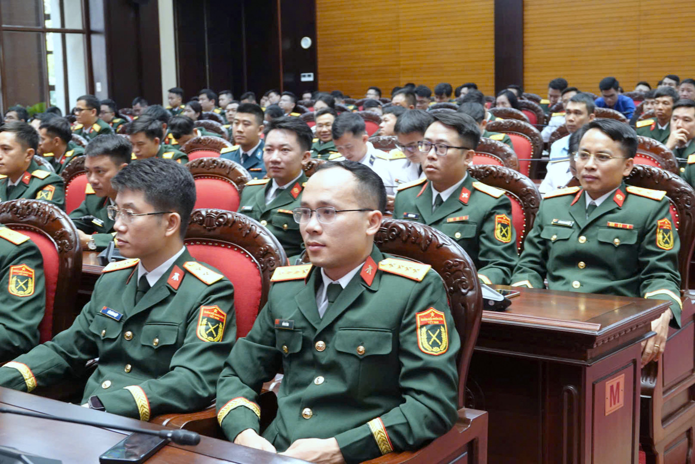 Đại diện các tập thể, cá nhân đoạt Giải thưởng Tuổi trẻ sáng tạo trong Quân đội lần thứ 25 tại chương trình tổng duyệt.