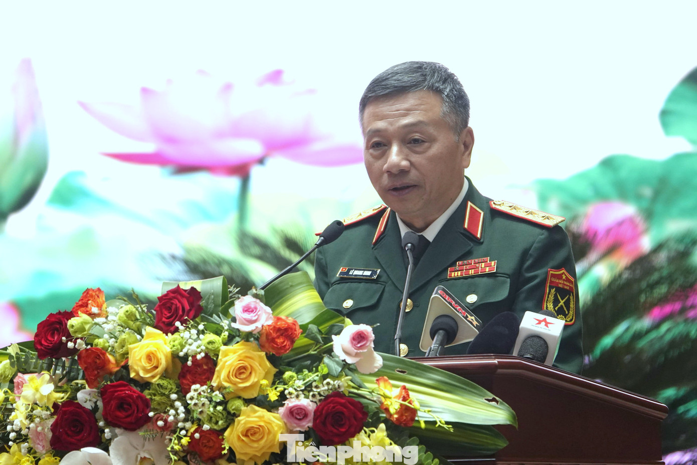 Lãnh đạo Tổng cục Chính trị QĐND Việt Nam và các Gương mặt trẻ tiêu biểu phát biểu tại chương trình tuyên dương. Lãnh đạo Tổng cục Chính trị QĐND Việt Nam và các Gương mặt trẻ tiêu biểu phát biểu tại chương trình tuyên dương.