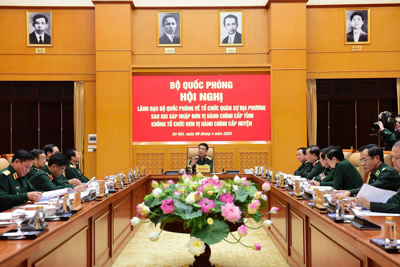 Quang cảnh hội nghị. Quang cảnh hội nghị.