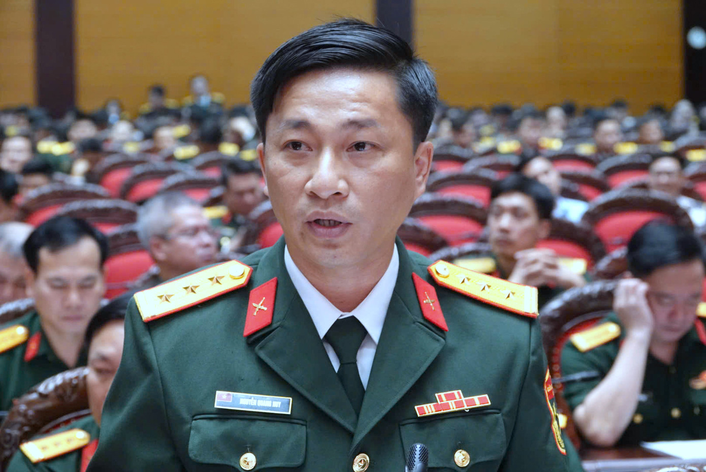 Lãnh đạo Ban Thanh niên Quân đội - Cơ quan Thường trực Hội đồng Giải thưởng Tuổi trẻ sáng tạo trong Quân đội nêu ý kiến tại chương trình tổng duyệt.