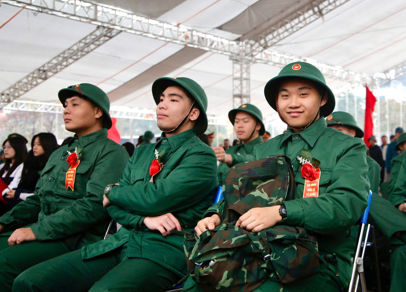 Năm 2025, quận Ba Đình có 56 công dân nhập ngũ thực hiện nghĩa vụ quân sự và 14 công dân thực hiện nghĩa vụ Công an nhân dân. Năm 2025, quận Ba Đình có 56 công dân nhập ngũ thực hiện nghĩa vụ quân sự và 14 công dân thực hiện nghĩa vụ Công an nhân dân.