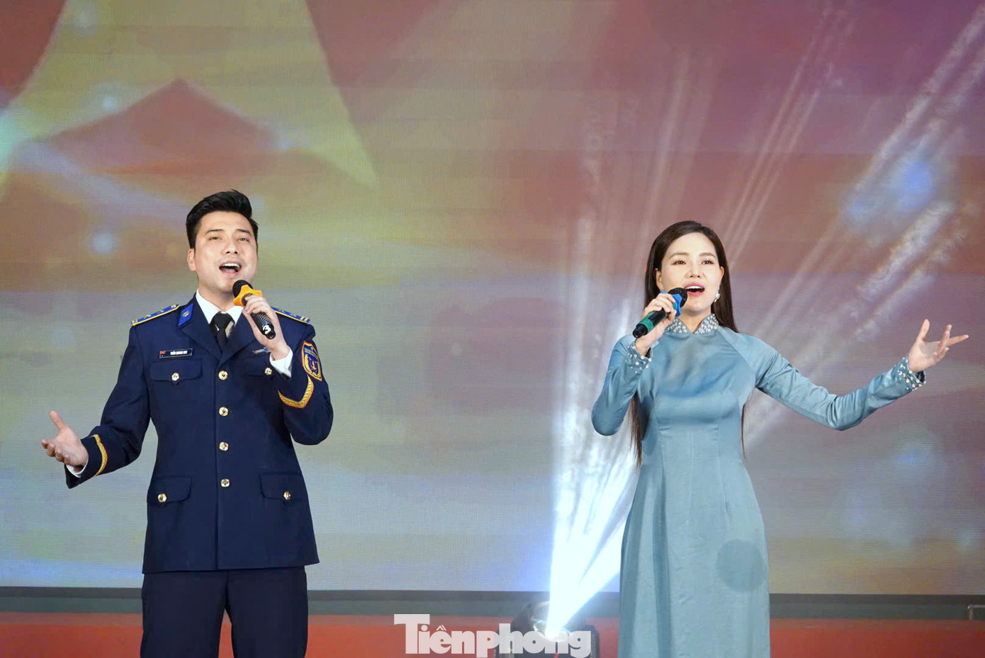 Chương trình nghệ thuật đặc sắc tại hội nghị.