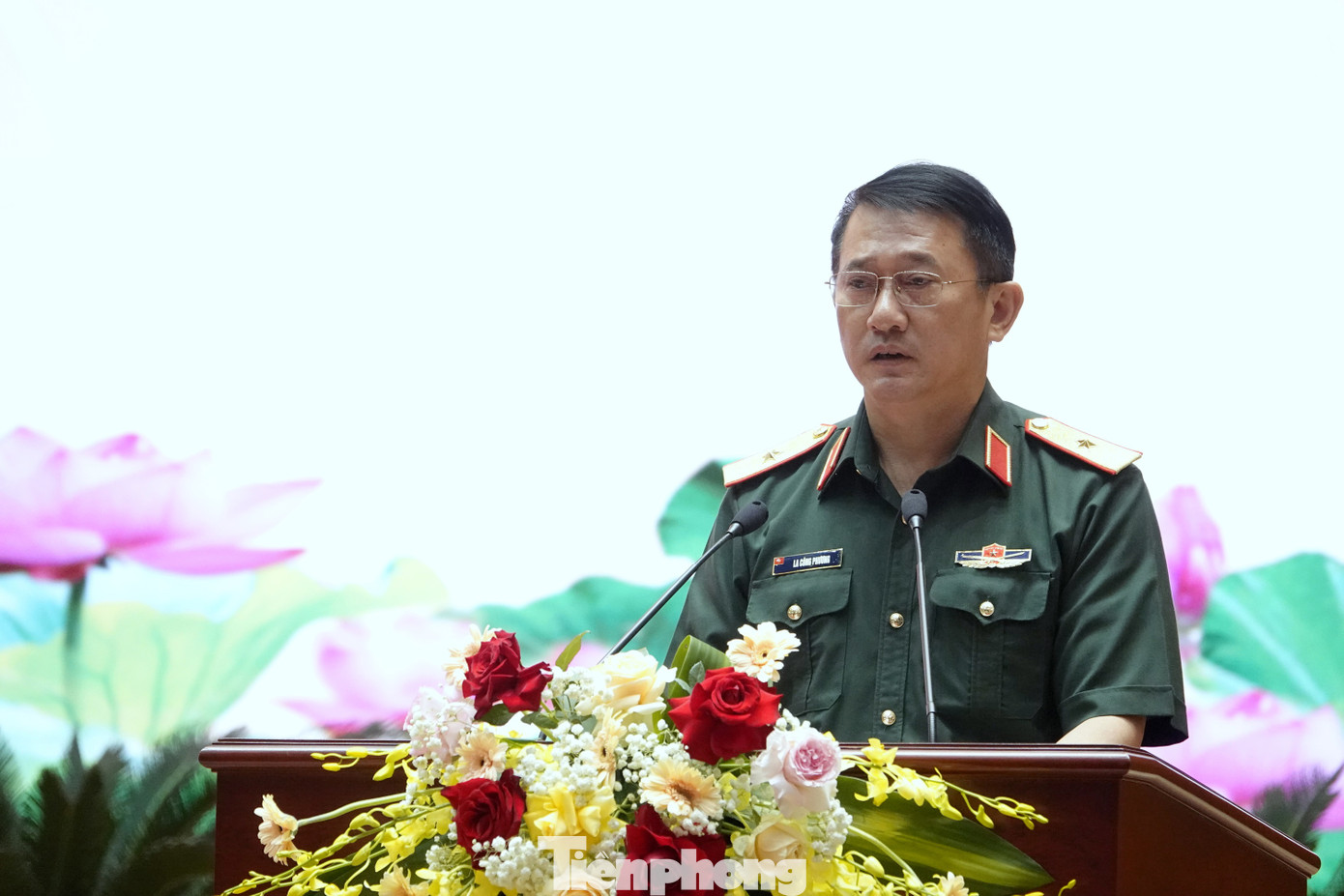 Lãnh đạo, chỉ huy các cơ quan, đơn vị trực thuộc Quân ủy Trung ương - Bộ Quốc phòng nêu ý kiến tại hội nghị.