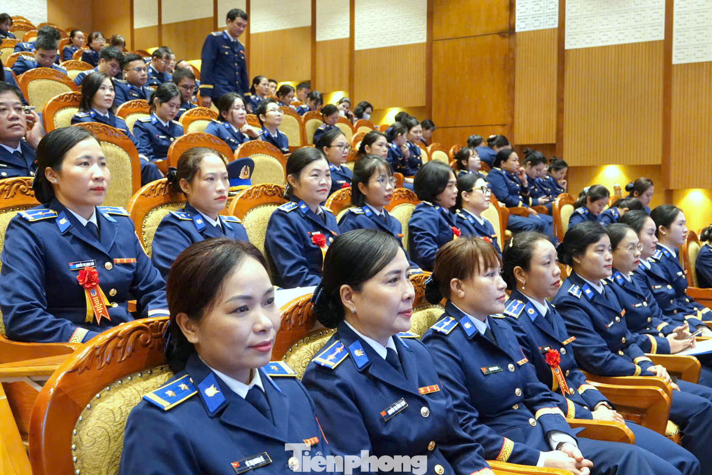 Các đại biểu dự hội nghị.