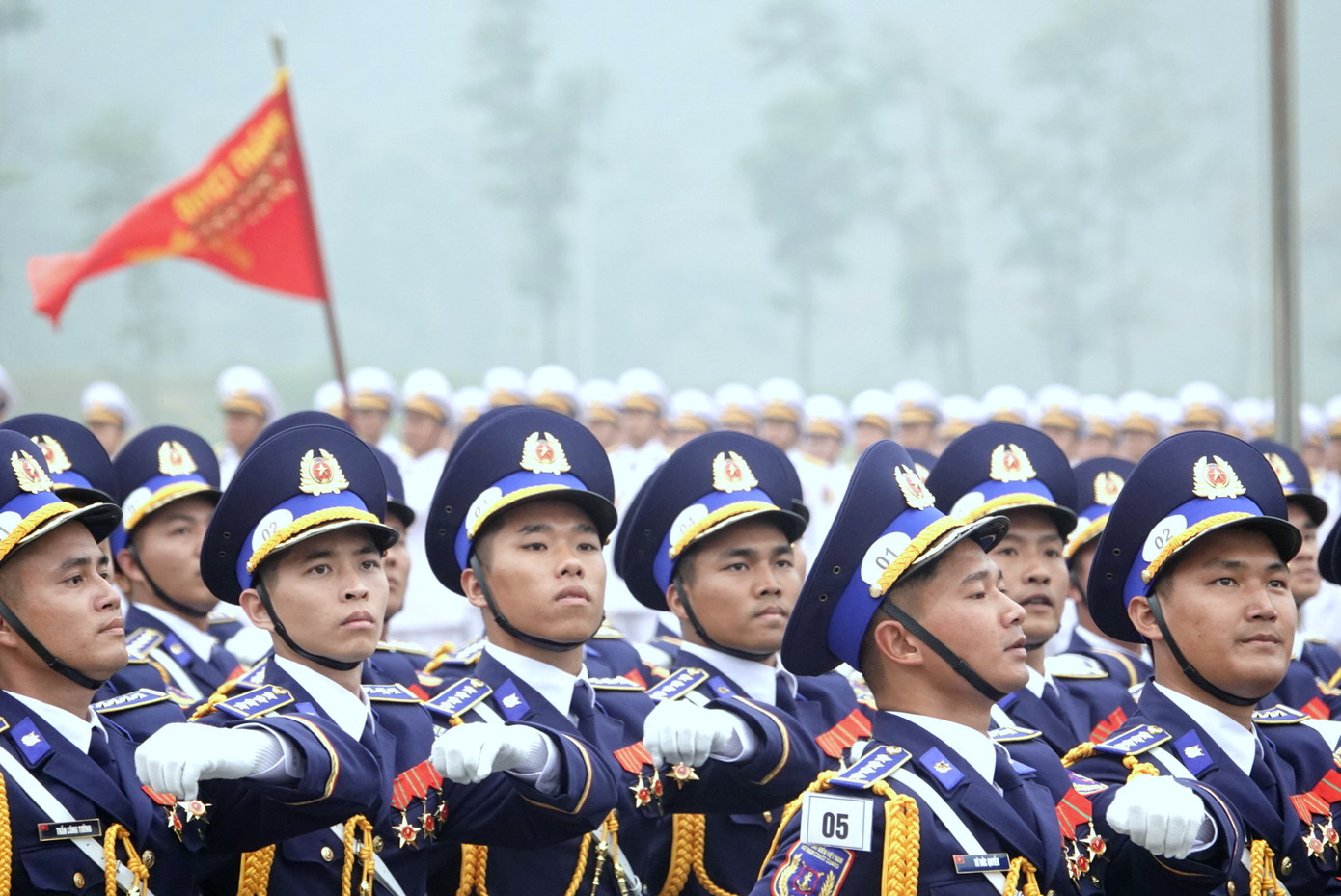 Các Khối sĩ quan Cảnh sát biển Việt Nam, nữ sĩ quan Thông tin và nữ sĩ quan Quân y. Các Khối sĩ quan Cảnh sát biển Việt Nam, nữ sĩ quan Thông tin và nữ sĩ quan Quân y.