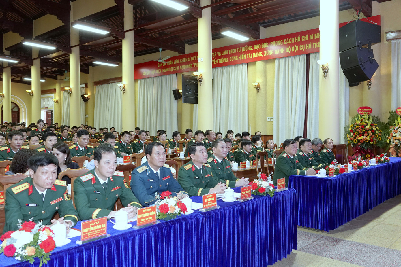 Các đại biểu dự Lễ công bố Quyết định.