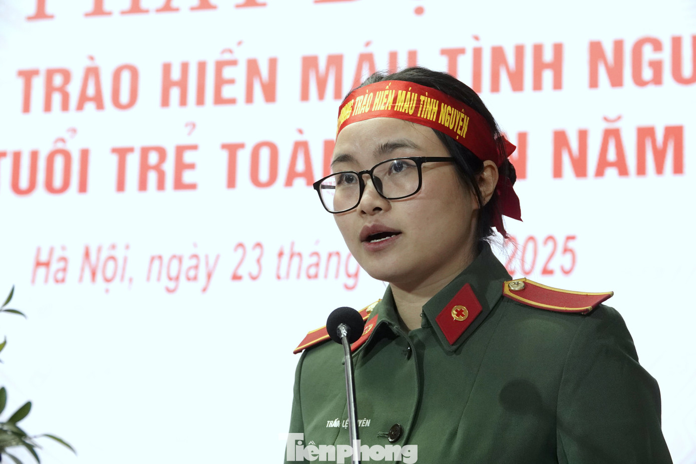 Thượng sĩ Trần Lệ Quyên - Bí thư Chi đoàn Lớp dài hạn 55A (Hệ 2, Học viện Quân y).