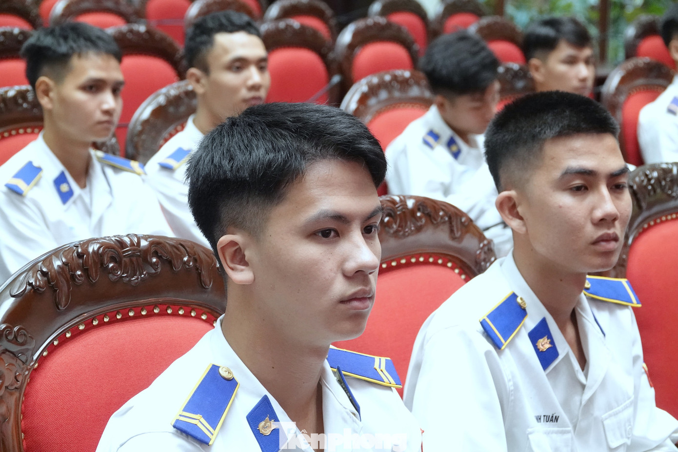 Cán bộ, đoàn viên thanh niên các đơn vị tham dự hội nghị tại điểm cầu trung tâm ở Bộ Quốc phòng.