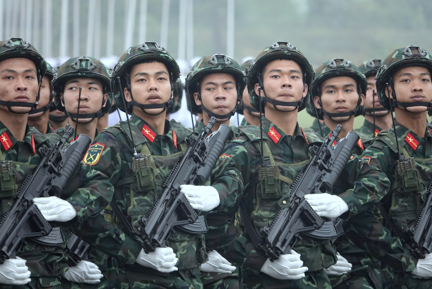 Các Khối chiến sĩ Lục quân, chiến sĩ Tăng thiết giáp và chiến sĩ Đặc công. Các Khối chiến sĩ Lục quân, chiến sĩ Tăng thiết giáp và chiến sĩ Đặc công.