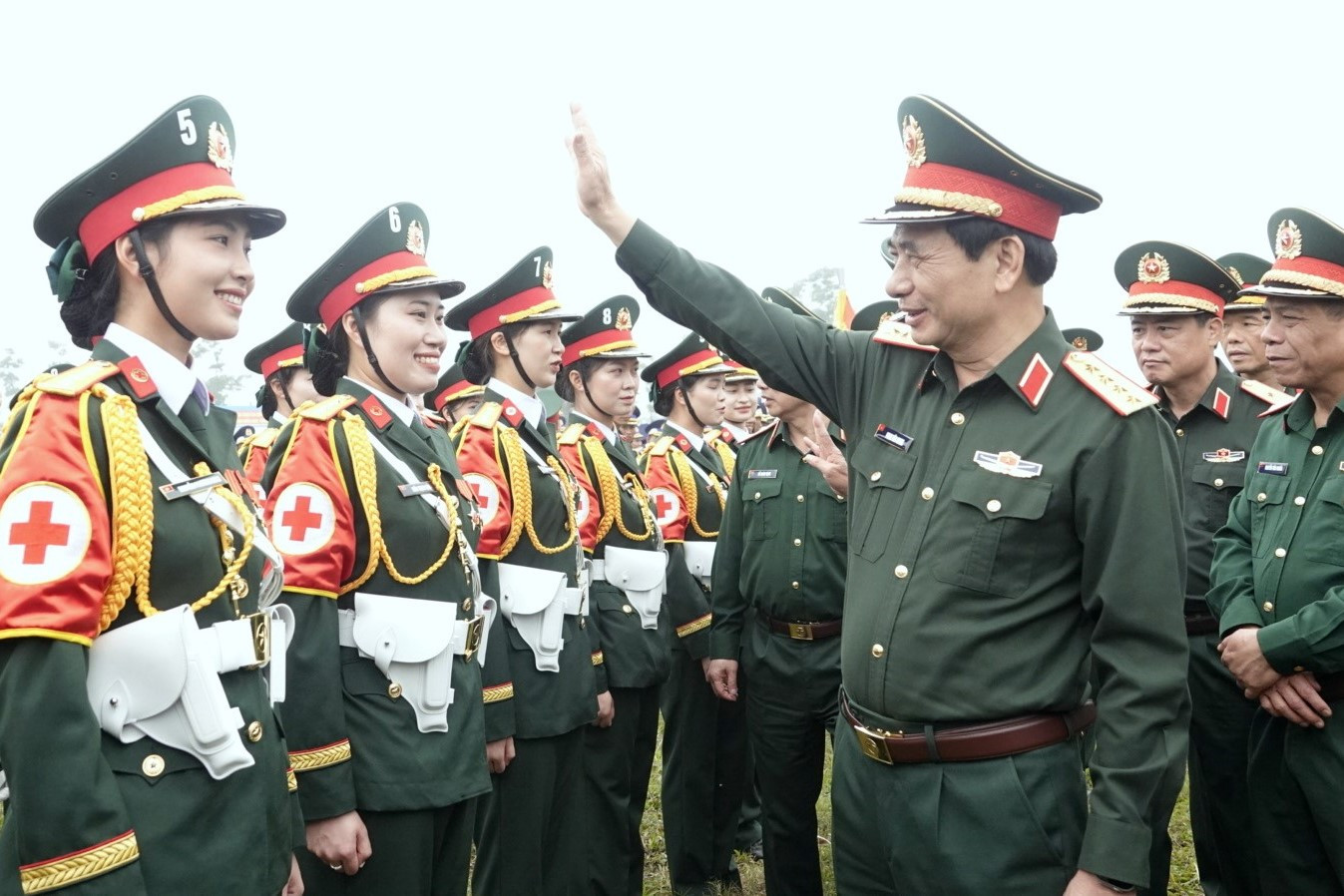 Đại tướng Phan Văn Giang và Đại tướng Nguyễn Tân Cương kiểm tra, động viên các khối hợp luyện diễu binh tại TB4. Đại tướng Phan Văn Giang và Đại tướng Nguyễn Tân Cương kiểm tra, động viên các khối hợp luyện diễu binh tại TB4.