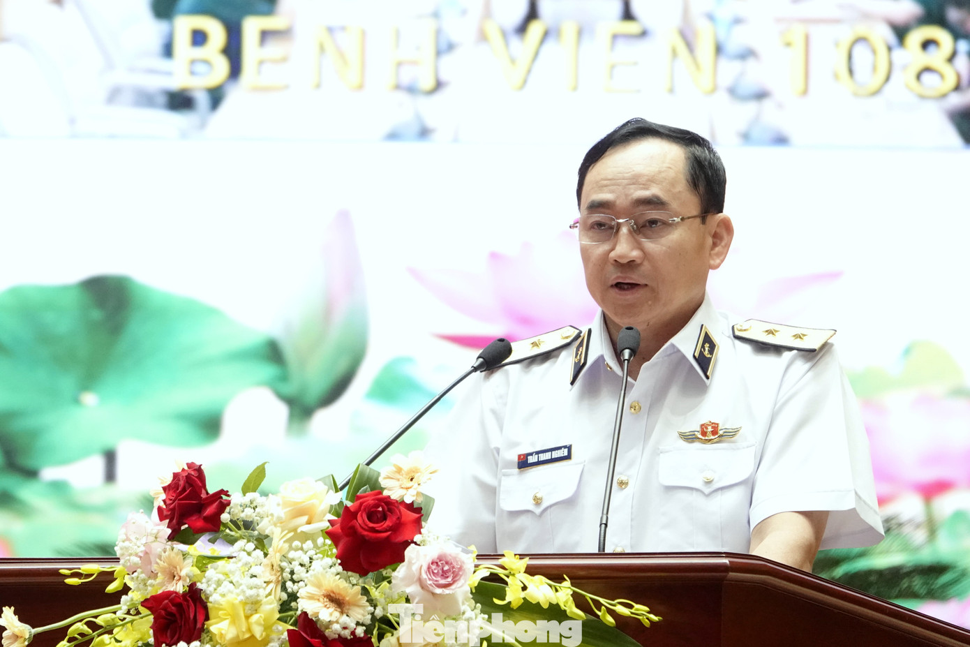 Lãnh đạo, chỉ huy các cơ quan, đơn vị trực thuộc Quân ủy Trung ương - Bộ Quốc phòng nêu ý kiến tại hội nghị.