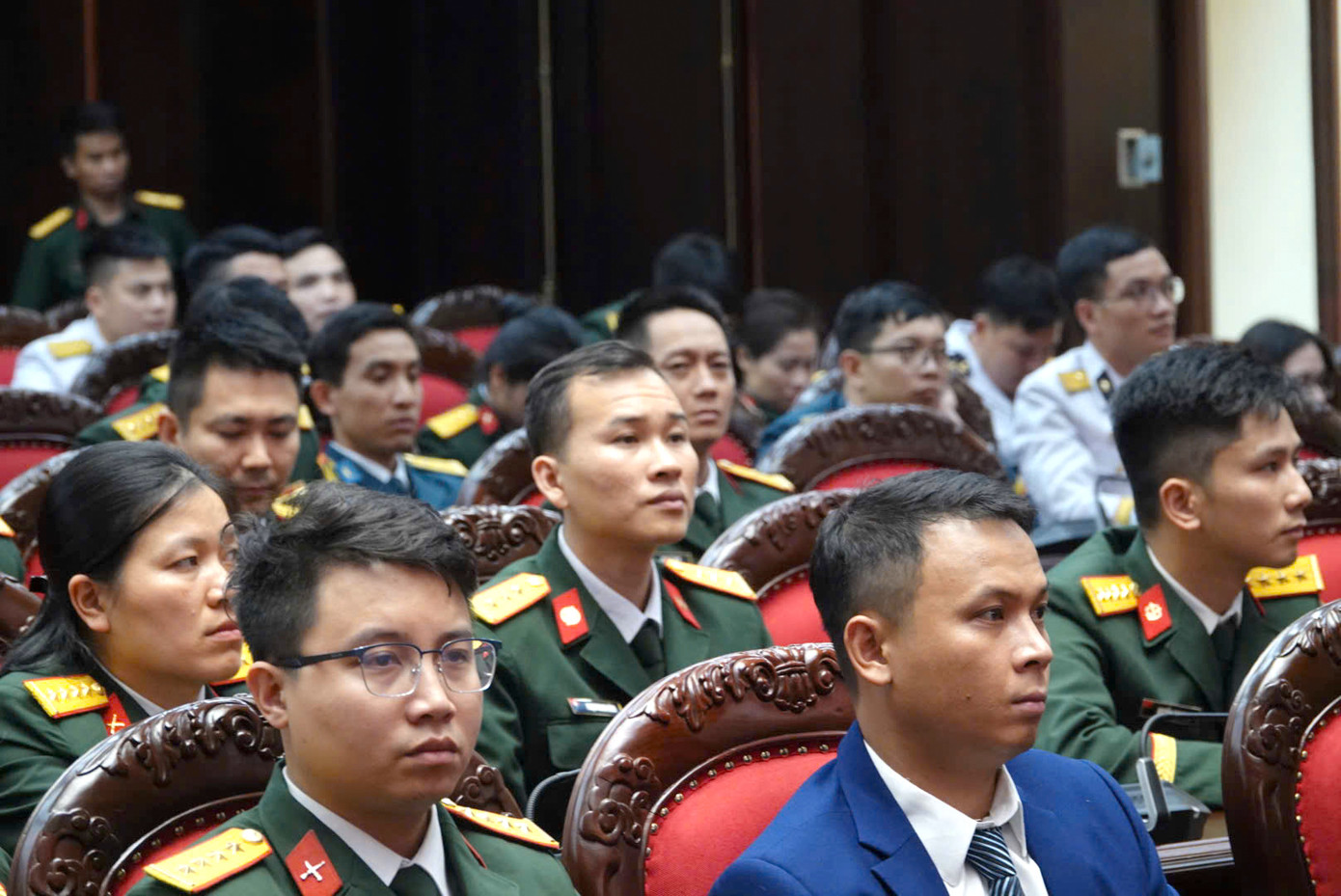 Đại diện các tập thể, cá nhân đoạt Giải thưởng Tuổi trẻ sáng tạo trong Quân đội lần thứ 25 tại chương trình tổng duyệt.