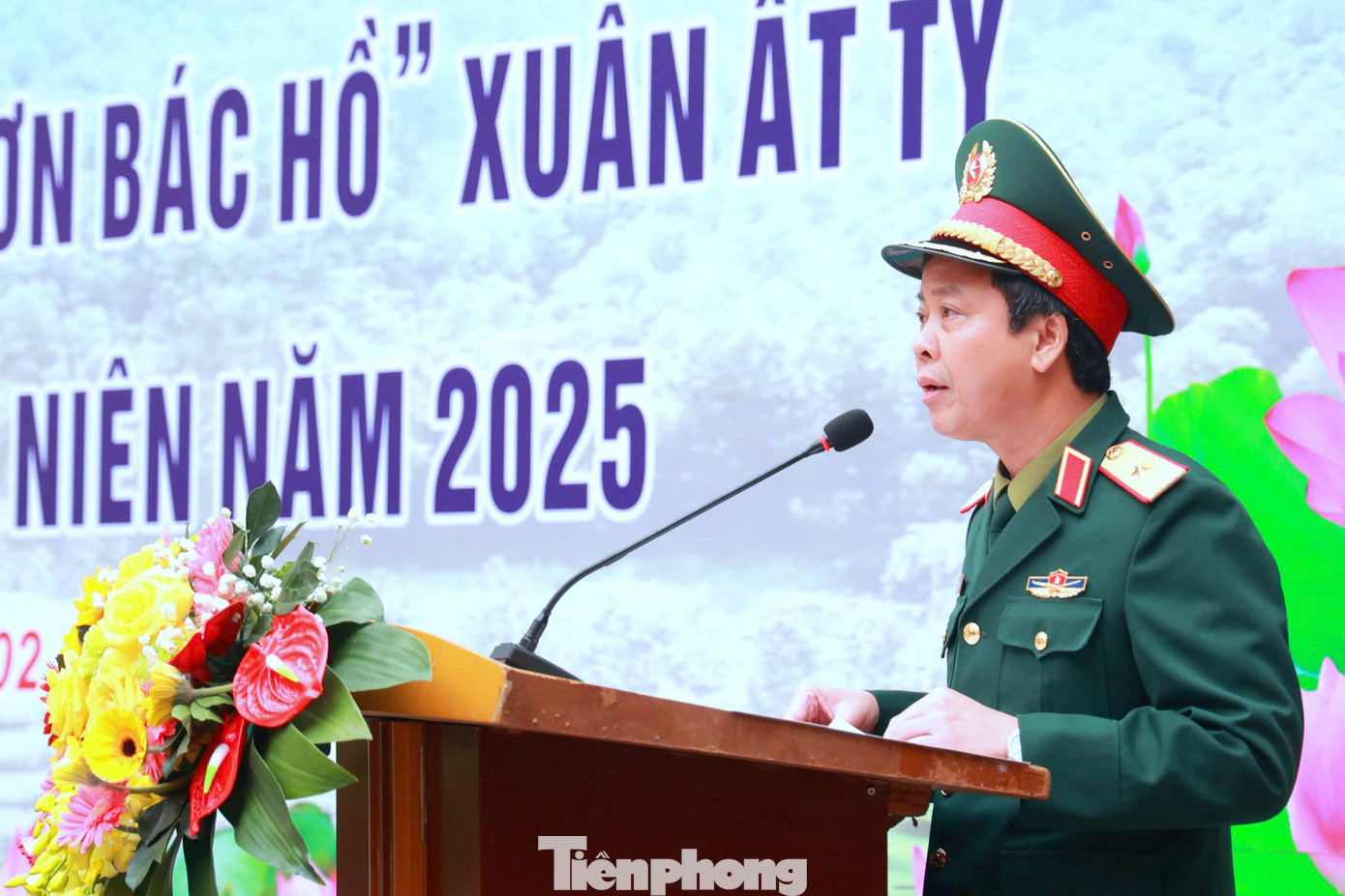 Thiếu tướng Trần Văn Duy - Phó Chính ủy Học viện Kỹ thuật Quân sự. Thiếu tướng Trần Văn Duy - Phó Chính ủy Học viện Kỹ thuật Quân sự.