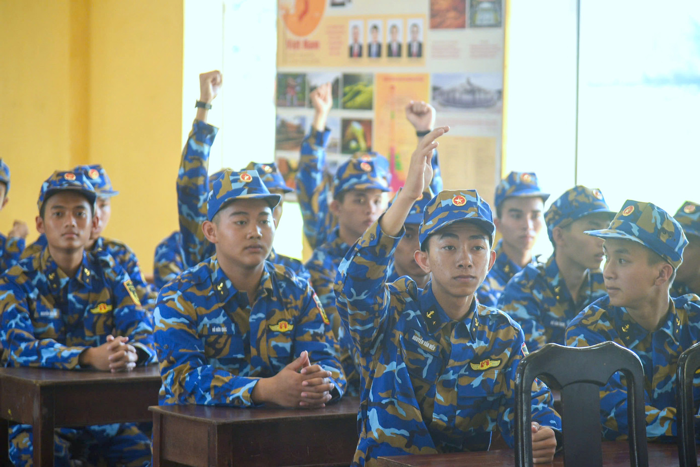 Một giờ giáo dục truyền thống tại đơn vị huấn luyện chiến sĩ mới của Quân chủng Hải quân.