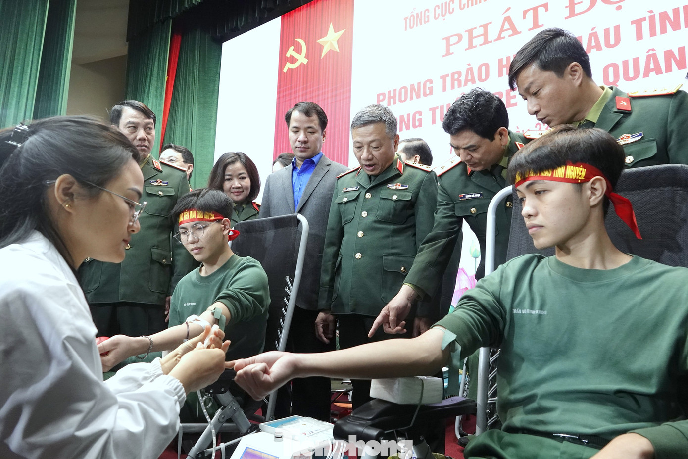 Đây là hoạt động mang đậm tính nhân văn sâu sắc, mở đầu cho Tháng Thanh niên 2025 của tuổi trẻ Quân đội và tuổi trẻ Học viện Quân y.