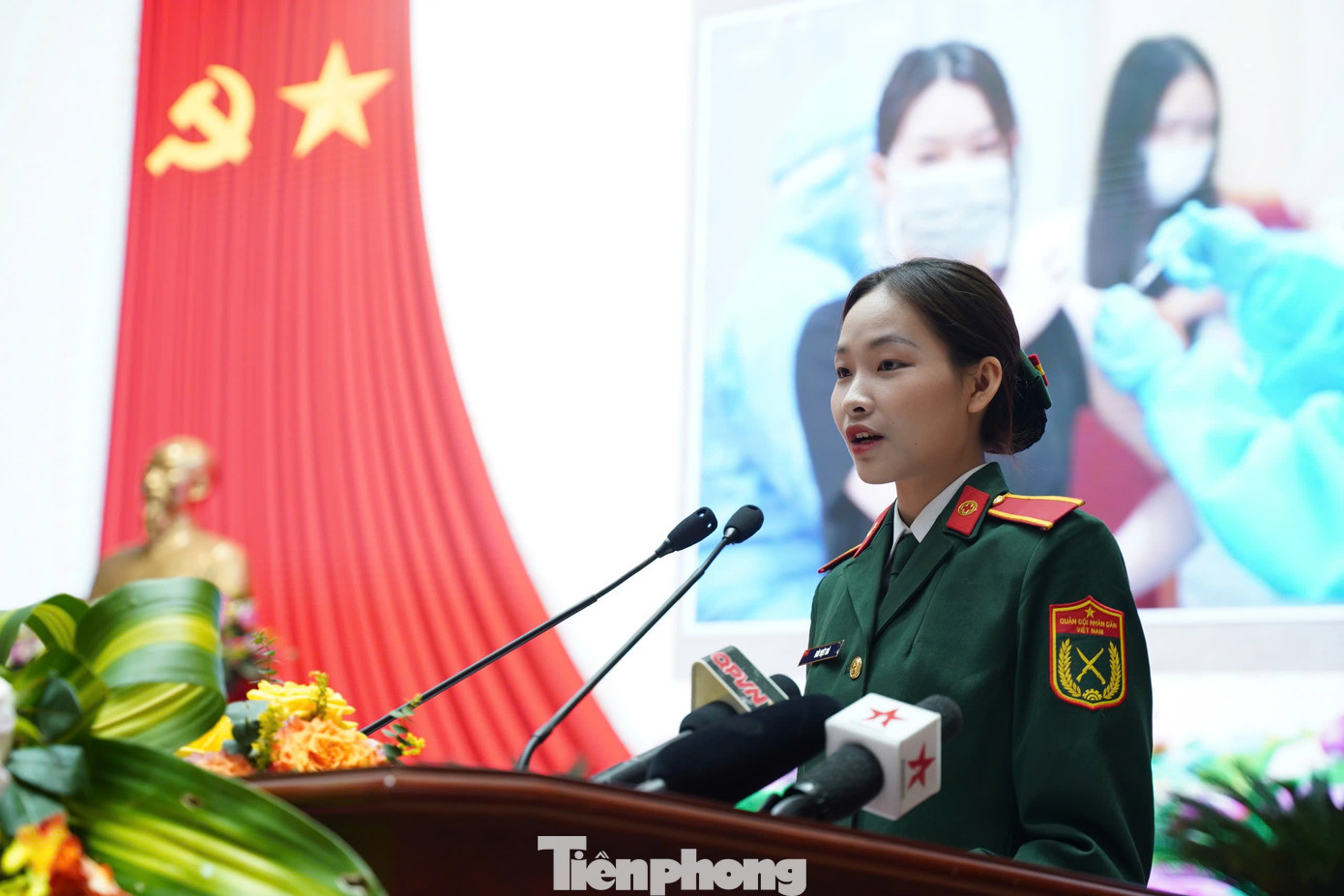 Lãnh đạo Tổng cục Chính trị QĐND Việt Nam và các Gương mặt trẻ tiêu biểu phát biểu tại chương trình tuyên dương. Lãnh đạo Tổng cục Chính trị QĐND Việt Nam và các Gương mặt trẻ tiêu biểu phát biểu tại chương trình tuyên dương.