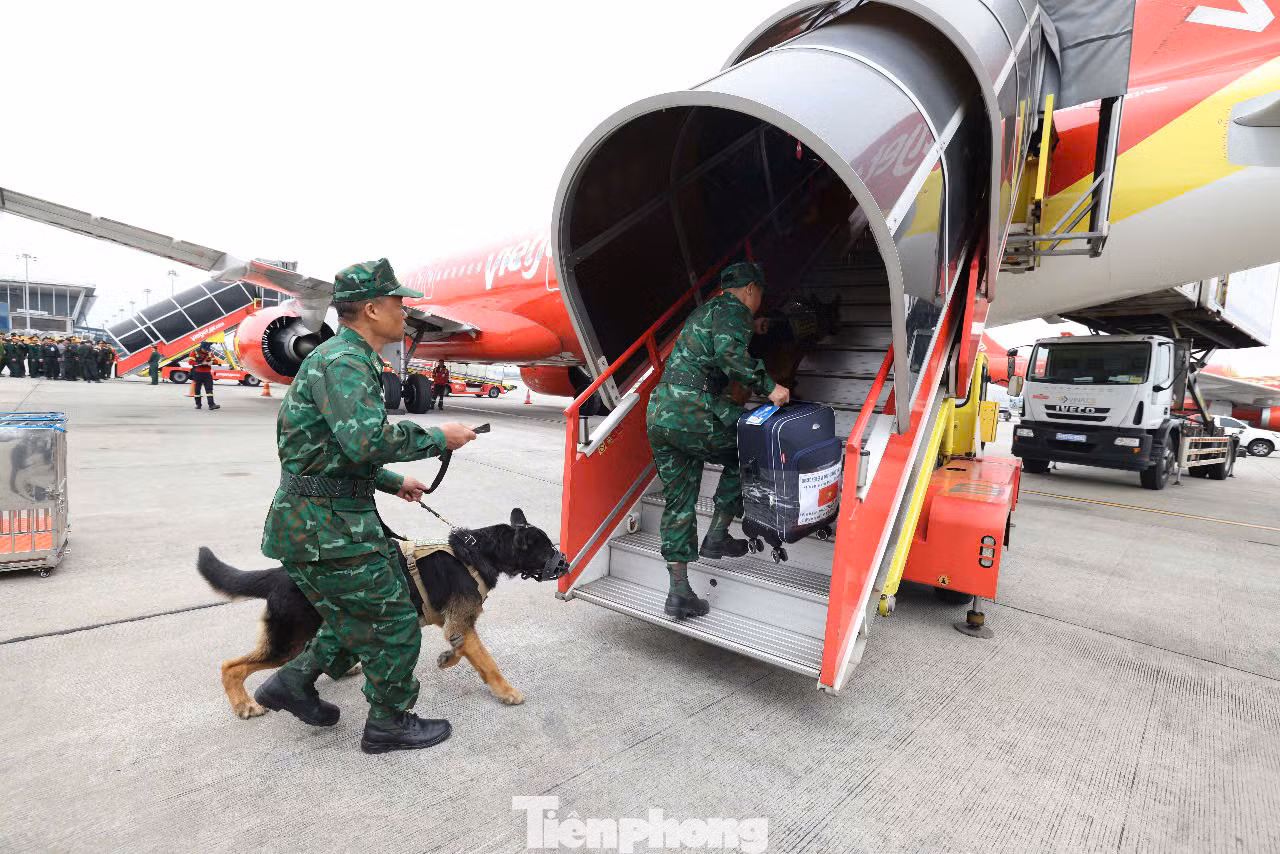 Đội tìm kiếm cứu nạn của Bộ đội Biên phòng lên đường tới Myanmar.