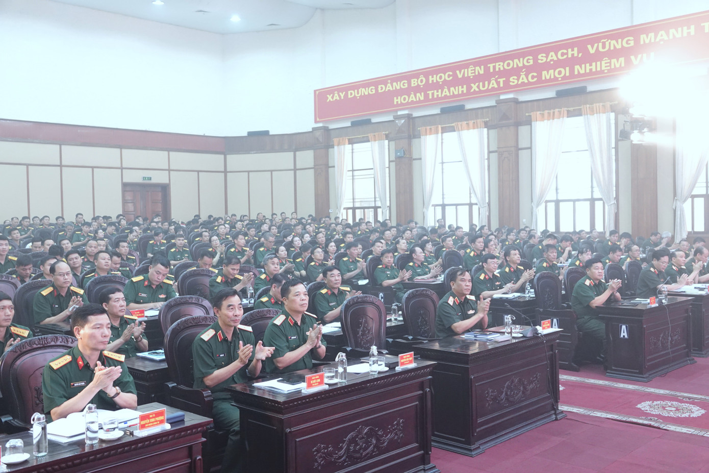 Quang cảnh hội nghị. Quang cảnh hội nghị.