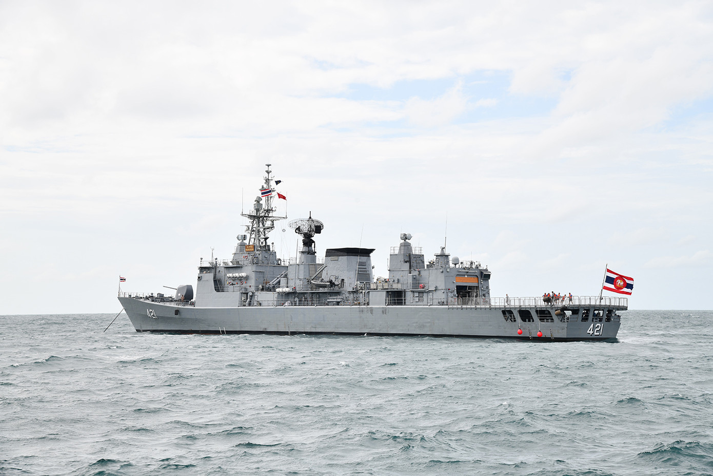 Tàu FFG-421 neo đậu tại vịnh An Thới (Phú Quốc, Kiên Giang).