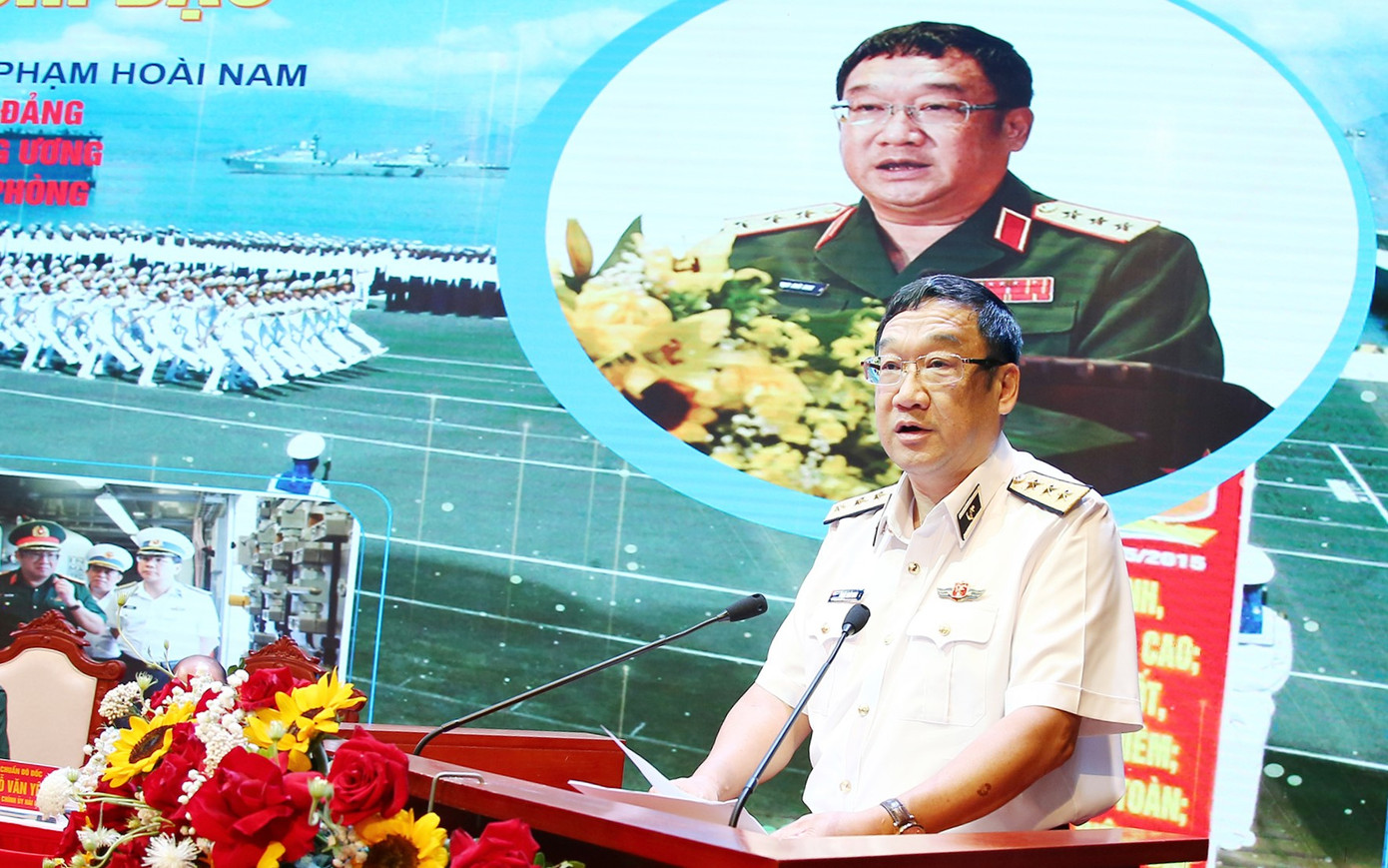 Thượng tướng Phạm Hoài Nam - Thứ trưởng Bộ Quốc phòng, phát biểu chỉ đạo hội thảo.