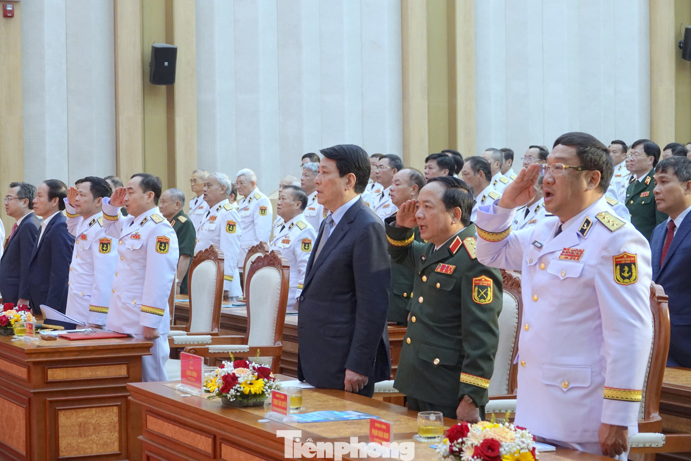 Chủ tịch nước cùng các đại biểu dự lễ kỷ niệm.