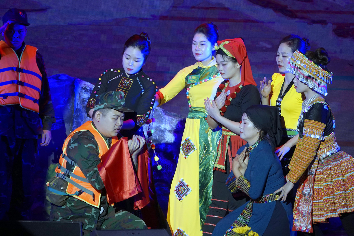 Phần thi mở màn Hội thi của đội thi Quân khu 2.