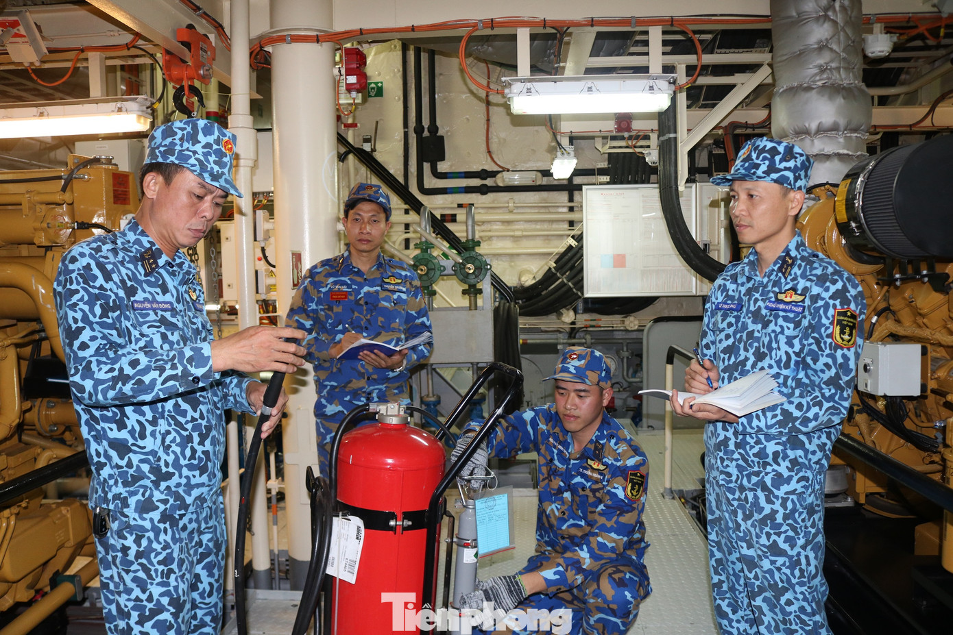 Chấm điểm tại khối các tàu mặt nước. Chấm điểm tại khối các tàu mặt nước.