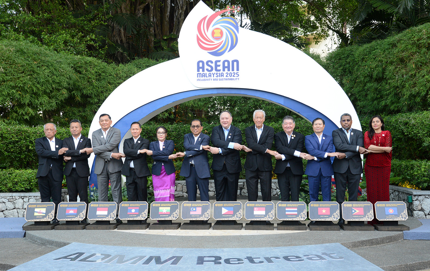 Các đại biểu dự ADMM hẹp tại Malaysia. Các đại biểu dự ADMM hẹp tại Malaysia.