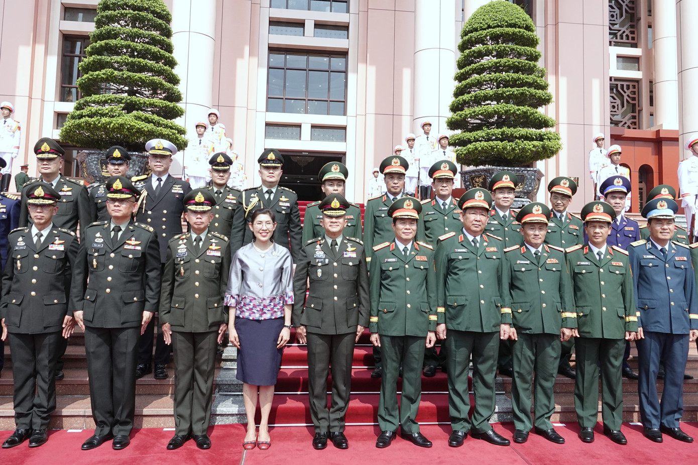 Quang cảnh lễ đón đoàn đại biểu quân sự cấp cao Thái Lan tại trụ sở Bộ Quốc phòng.