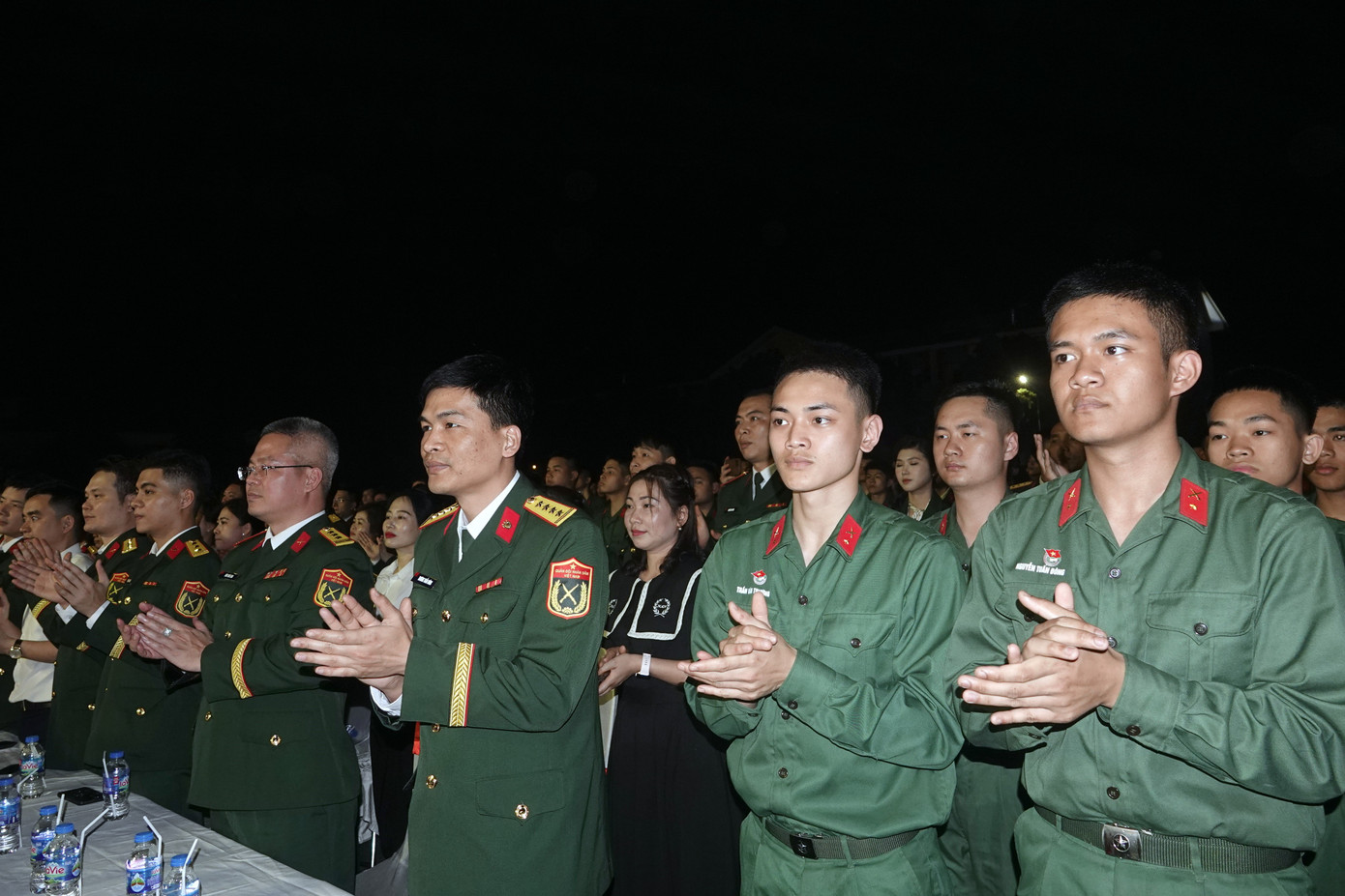 Lãnh đạo Bộ Tổng tham mưu và các đại biểu tham dự chương trình. Ảnh: Nguyễn Minh