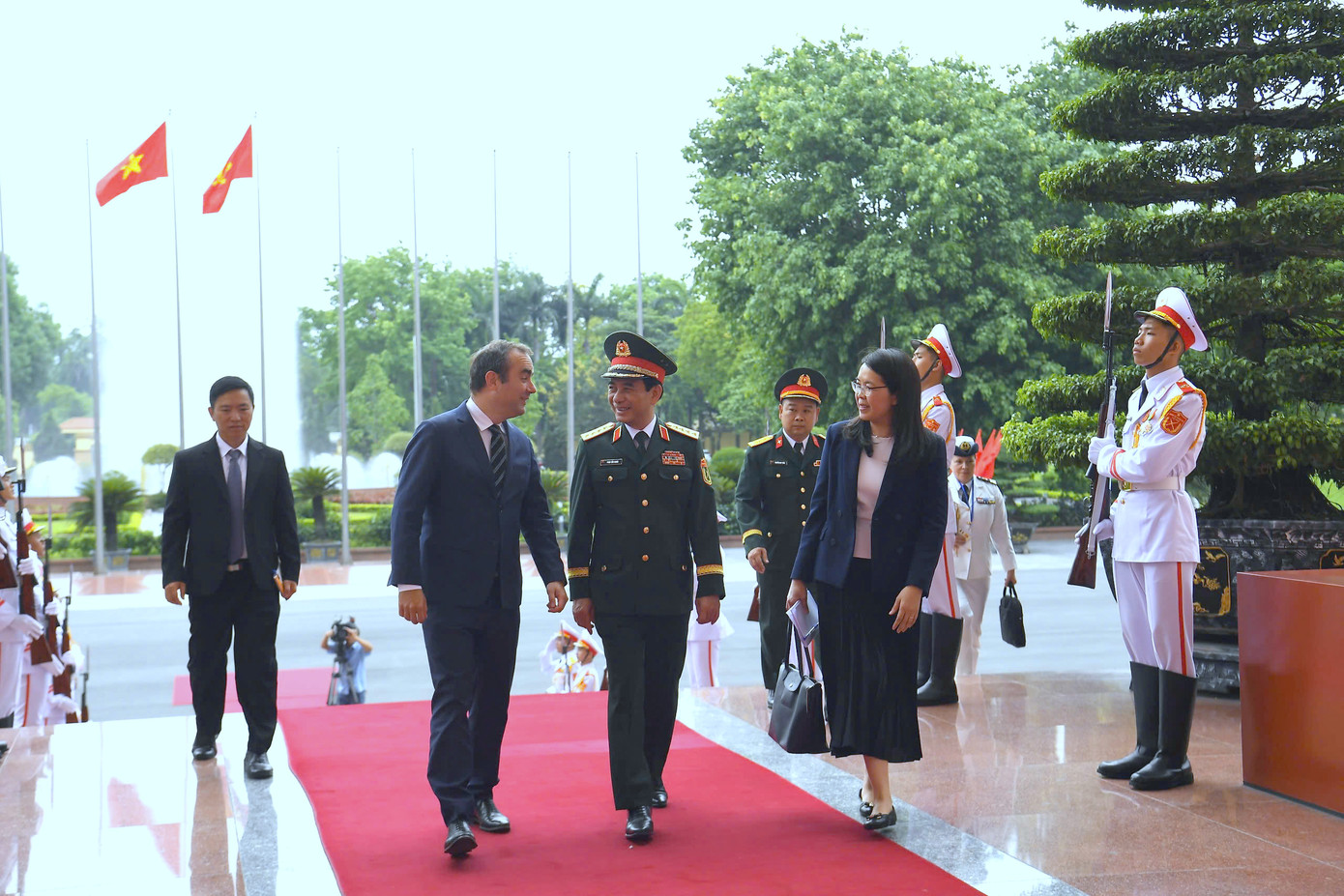 Đây là chuyến thăm Việt Nam lần thứ hai của Bộ trưởng Bộ Quân đội Cộng hòa Pháp Sébastien Lecornu.