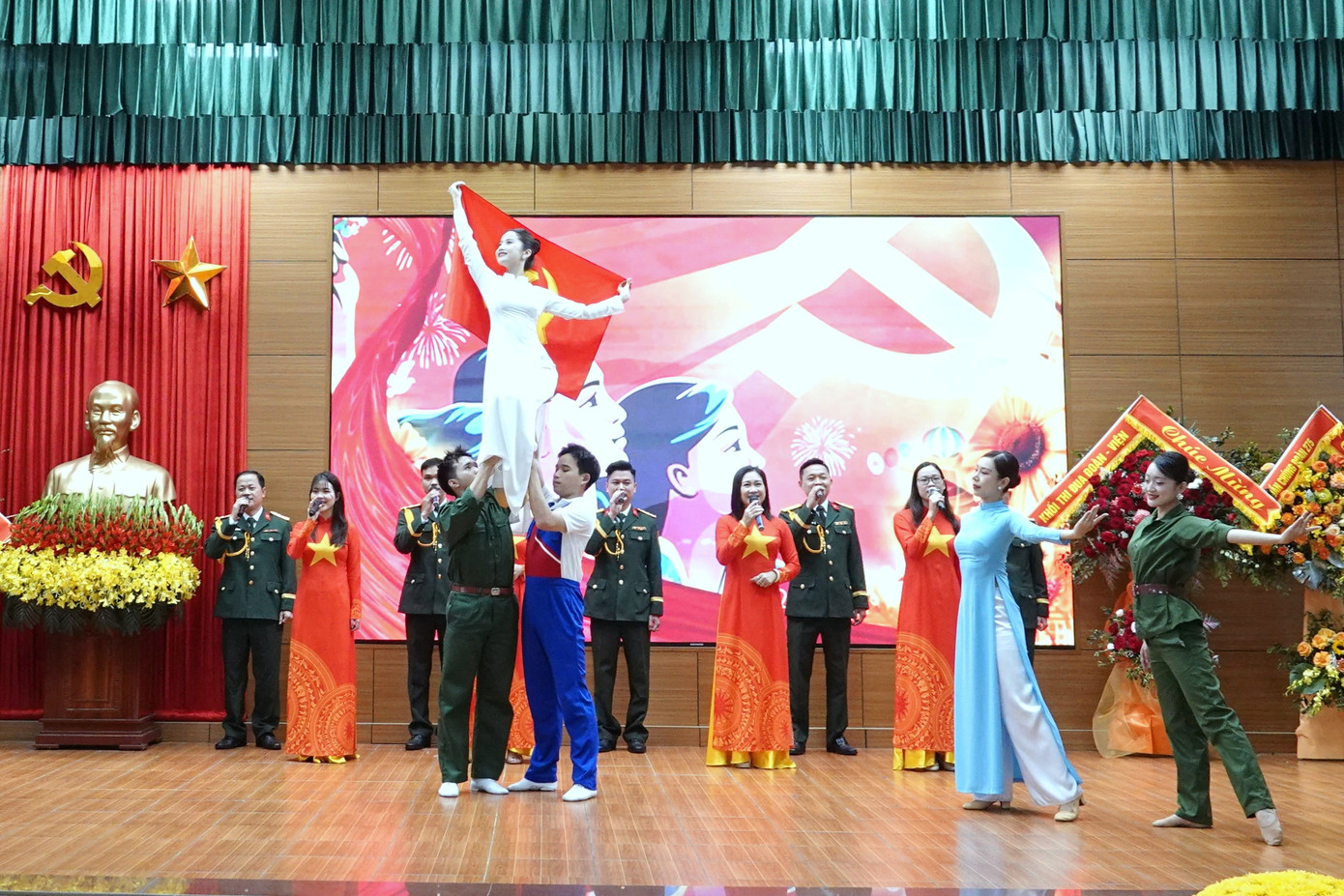 Chương trình nghệ thuật chào mừng đại hội.