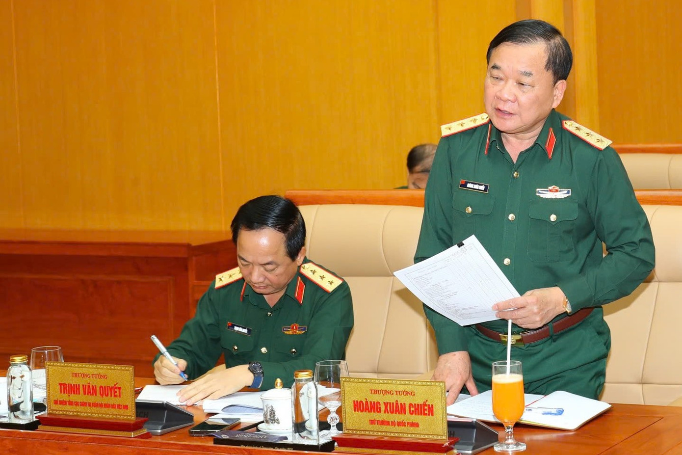 Lãnh đạo Quân ủy Trung ương - Bộ Quốc phòng phát biểu tại hội nghị. Lãnh đạo Quân ủy Trung ương - Bộ Quốc phòng phát biểu tại hội nghị.