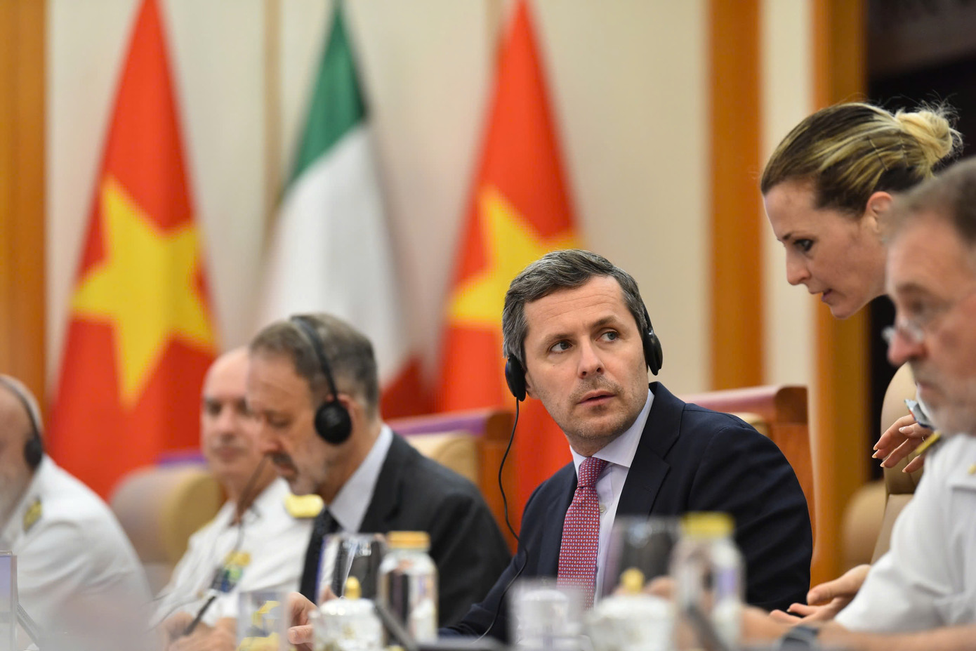 Thượng tướng Hoàng Xuân Chiến và Quốc vụ khanh Quốc phòng Italy Matteo Perego di Cremnago đồng chủ trì Đối thoại.