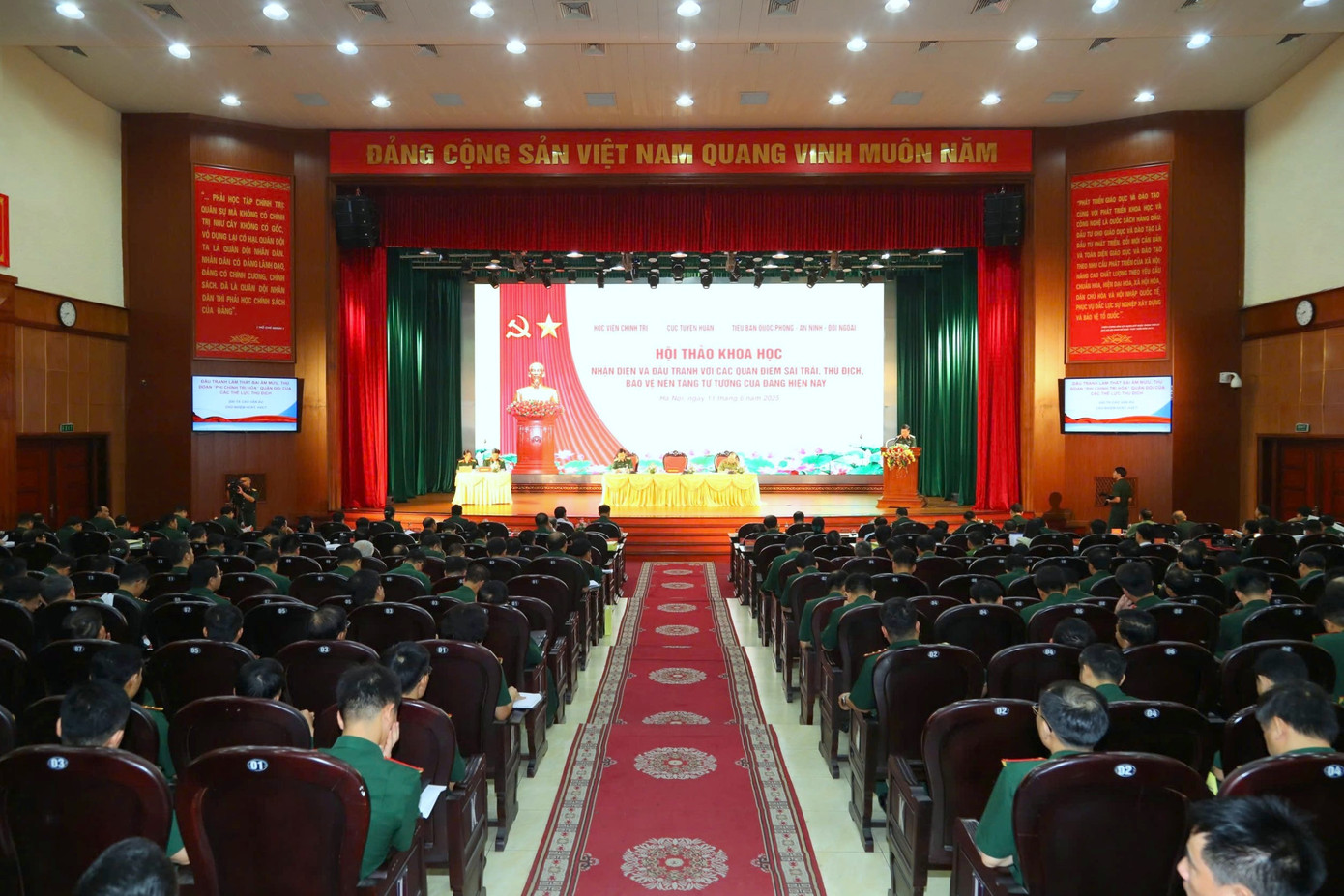 Quang cảnh hội thảo.