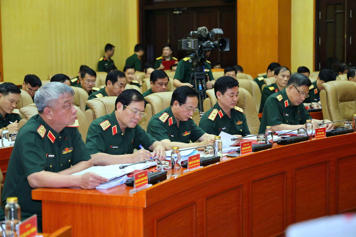 Các đại biểu dự hội nghị. Các đại biểu dự hội nghị.