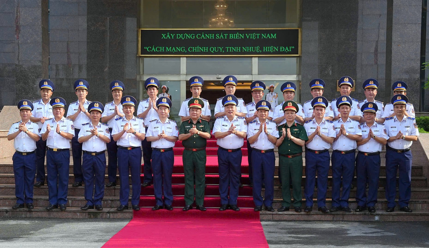 Các đại biểu về dự hội nghị.